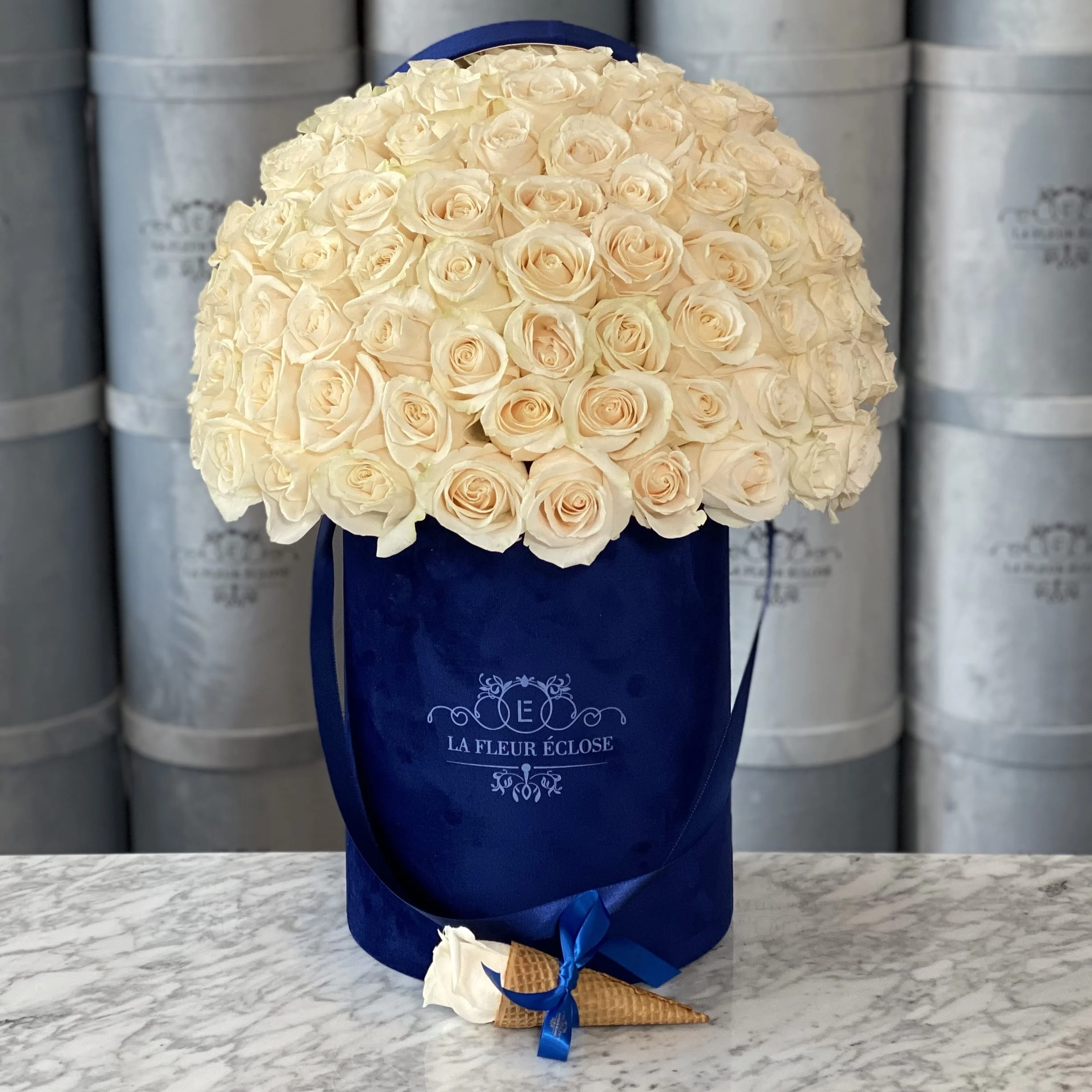Customized Package Round Hat Square Velvet Heart Shape Luxury Preserved Gift Roses Flower Box