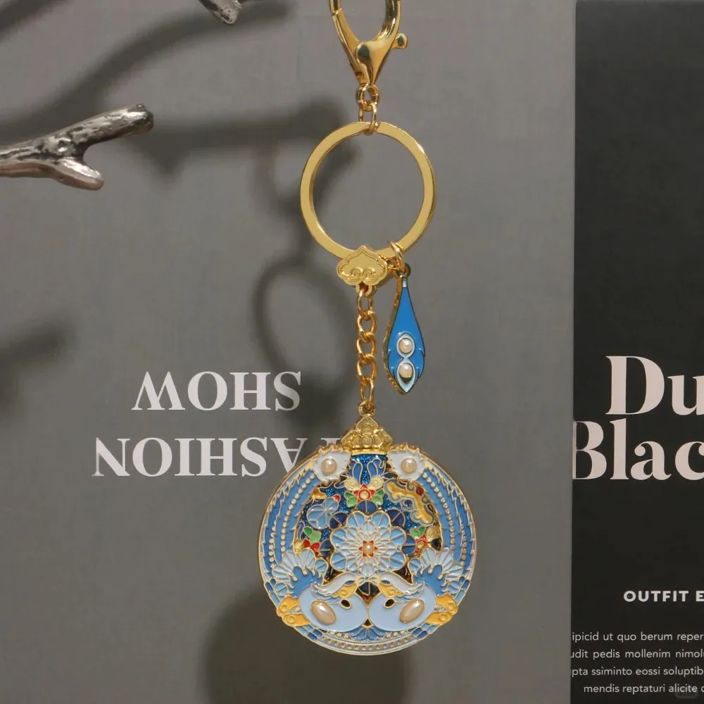 Factory customized lapel pins round engraved with exquisite floral pattern, meaning good luck key gifts