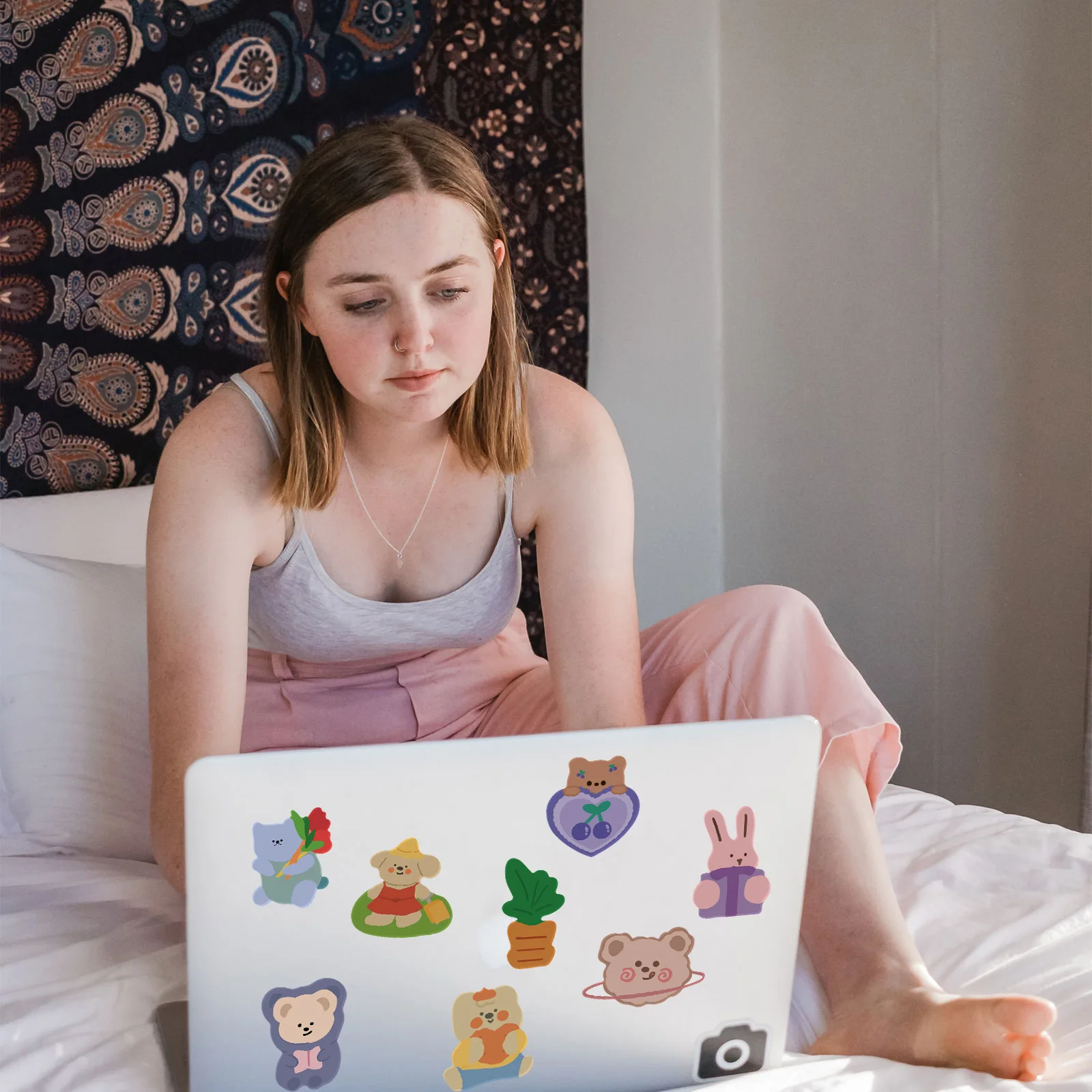 50pcs/Pack 2021 New Cartoon Cute Anime Bear Graffiti Suitcase Guitar Refrigerator Waterproof Stickers Wholesale