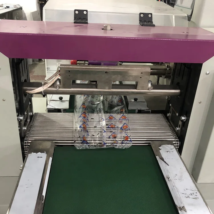 Automatic Flow Disposable Tableware Plastic Fork Spoon Tissue Packaging Machine by Feiyu Machinery