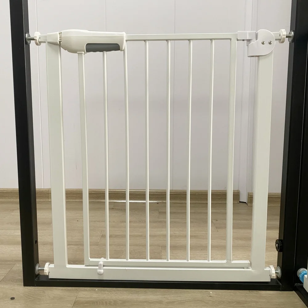 Easy To Install Without Drilling Wall Baby Protection Door Gate Barrier Wide Adjustable Retractable Safety Baby Gate