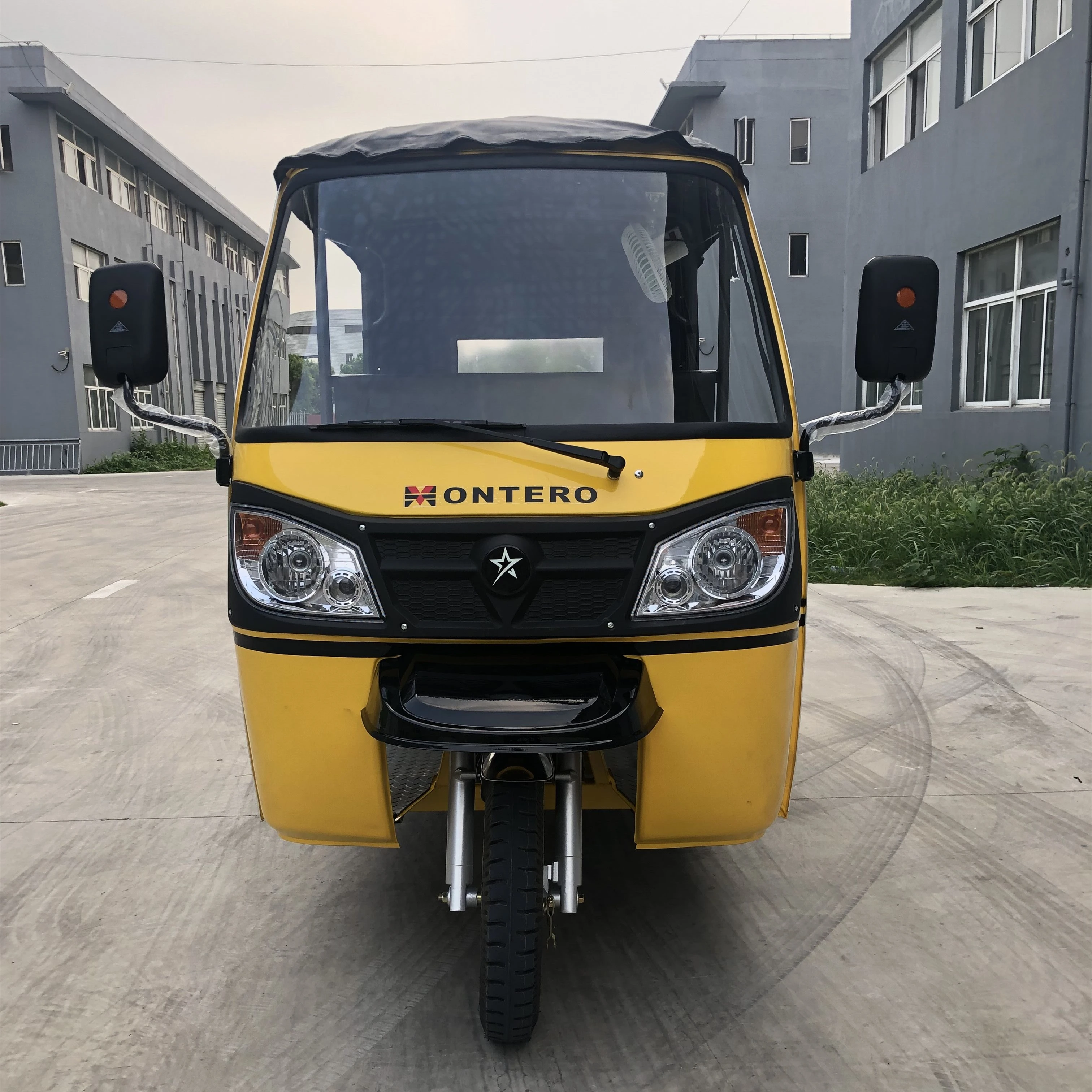 High Quality Tuk Tuk 200cc Adult Passenger Tricycle Gasoline 3 Wheel Motorcycle MOTO TAXI