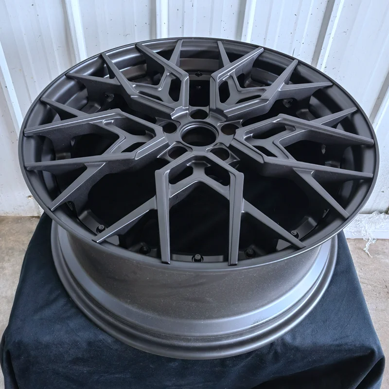 2023 fashion black gold color two-tone car rims everysize forged luxury aluminum alloy wheels for toyota corolla