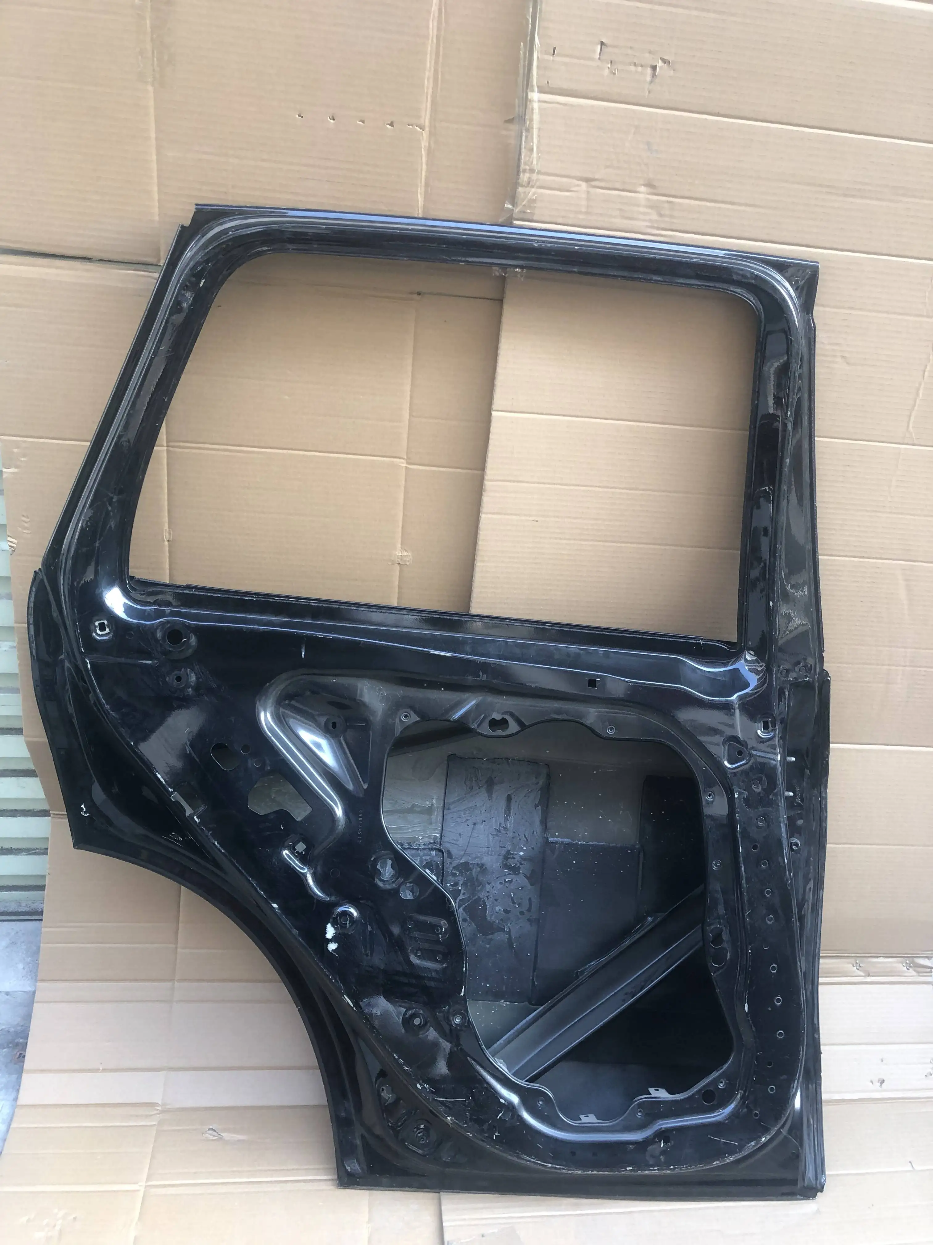 for Porsche car parts Cayenne left rear door shell 9Y0 door original used parts wholesale