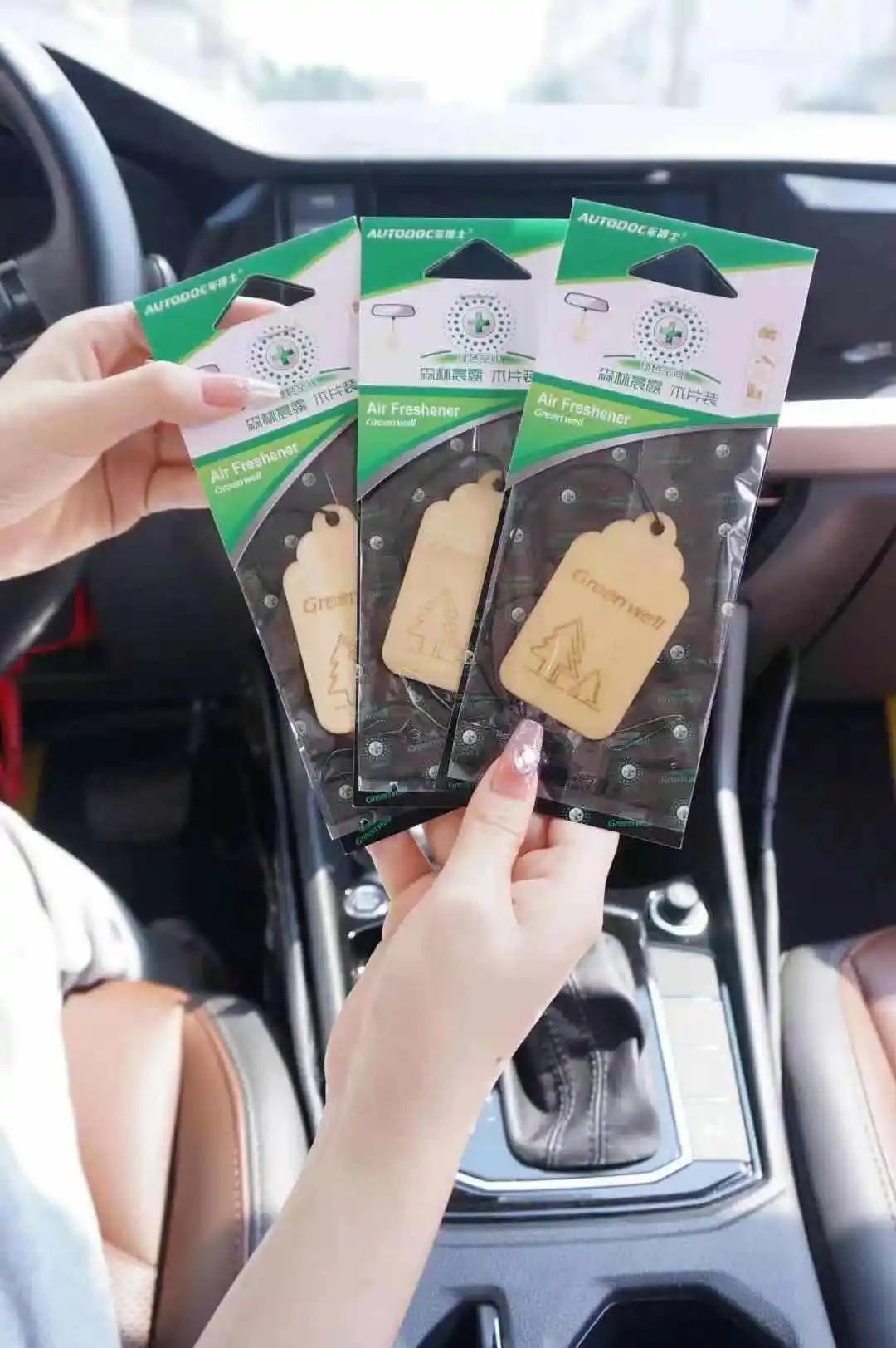 Wholesale promotion of long-lasting perfume, suspension air freshener car aromatherapy  long-lasting fragrance