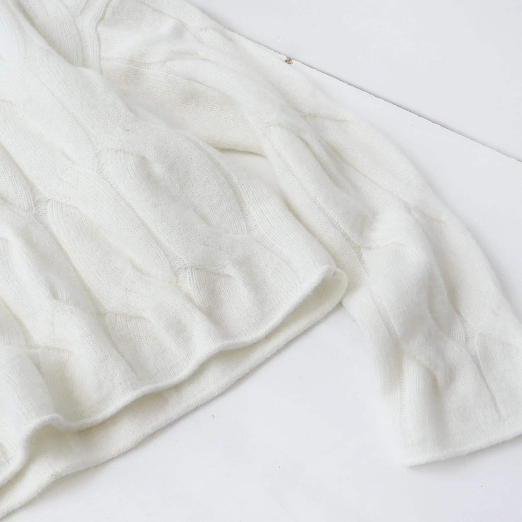 Cheap Wholesale Crew Neck Long Sleeve Solid Color Casual Fashion Women Sweater