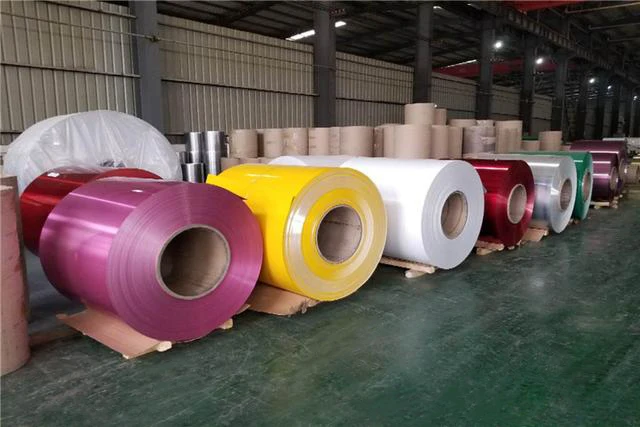 5052 7075 T3 T6 H24 H32 с тиснением 16 калибра, окрашенный лист из алюминиевого сплава, рулон катушки 0,6 мм