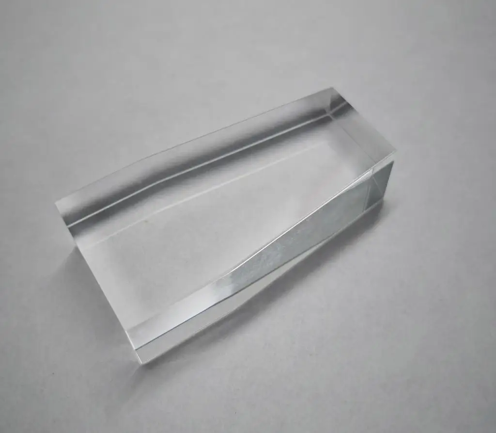 Sapphire Crystal Light Guide 46.5mm*23mm*12mm Sapphire Laser Light Guides Crystal For 1.5cm2 diode Laser handpiece