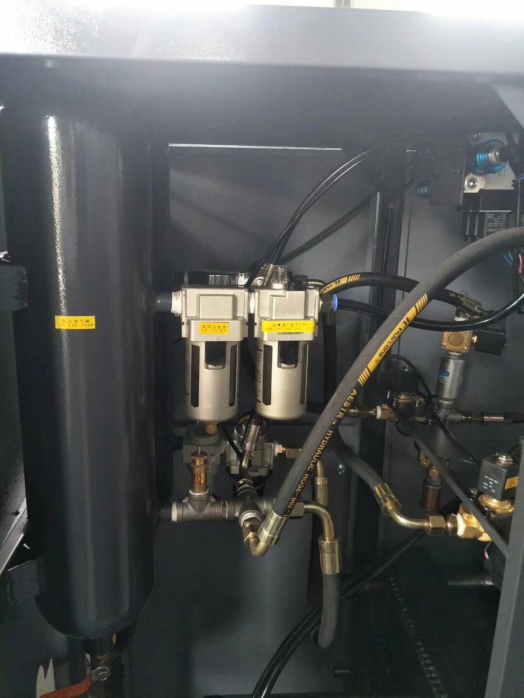 Used pet bottle blowing machine