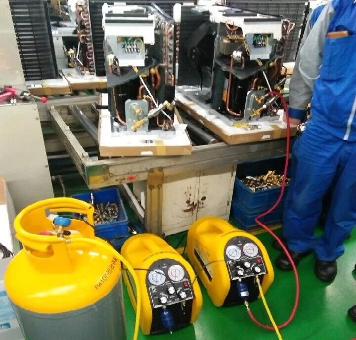China R410A R134A R22 Portable Commercial Refrigerant Recovery Machine CM2000A.