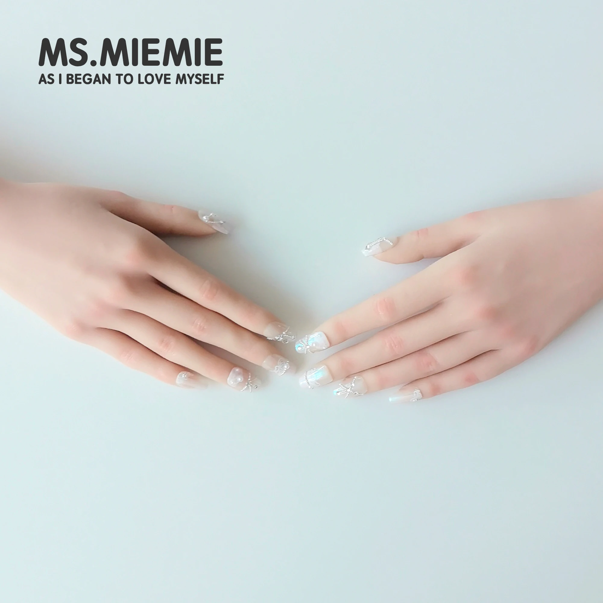 Ms.Miemie Handmade Short Coffin Press Artificial Fingernails Reusable Aurora Nail Chrome Powder Lace Pattern Rhinestone Adorned
