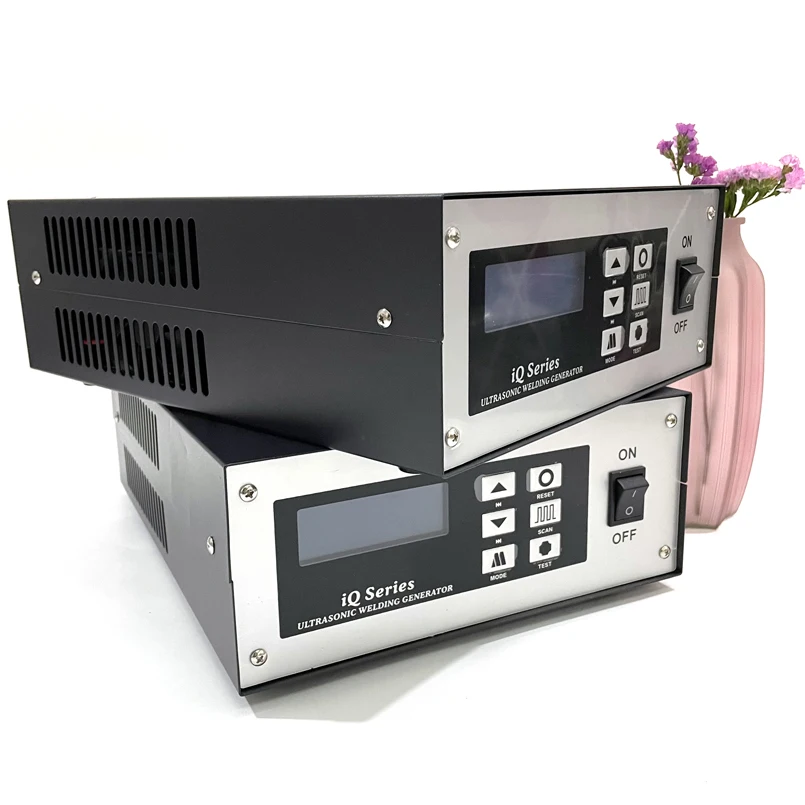 20KHZ 2000W Ultrasonic Welding Digital Generator for Ultrasonic Nonwoven Welding Plastic Welder