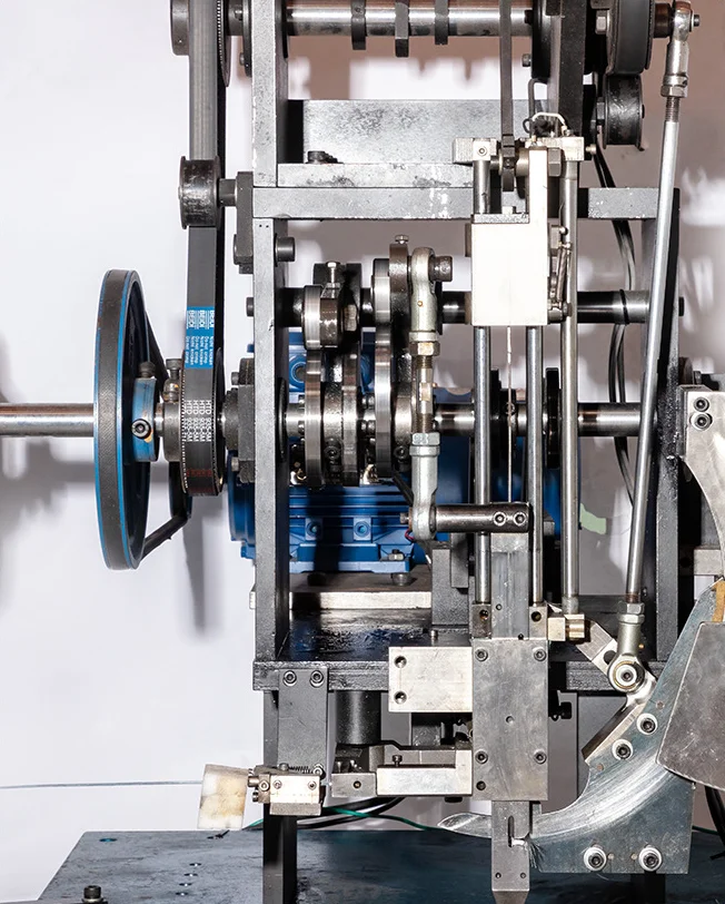 Hair Brush Handle Tufting Making Machine