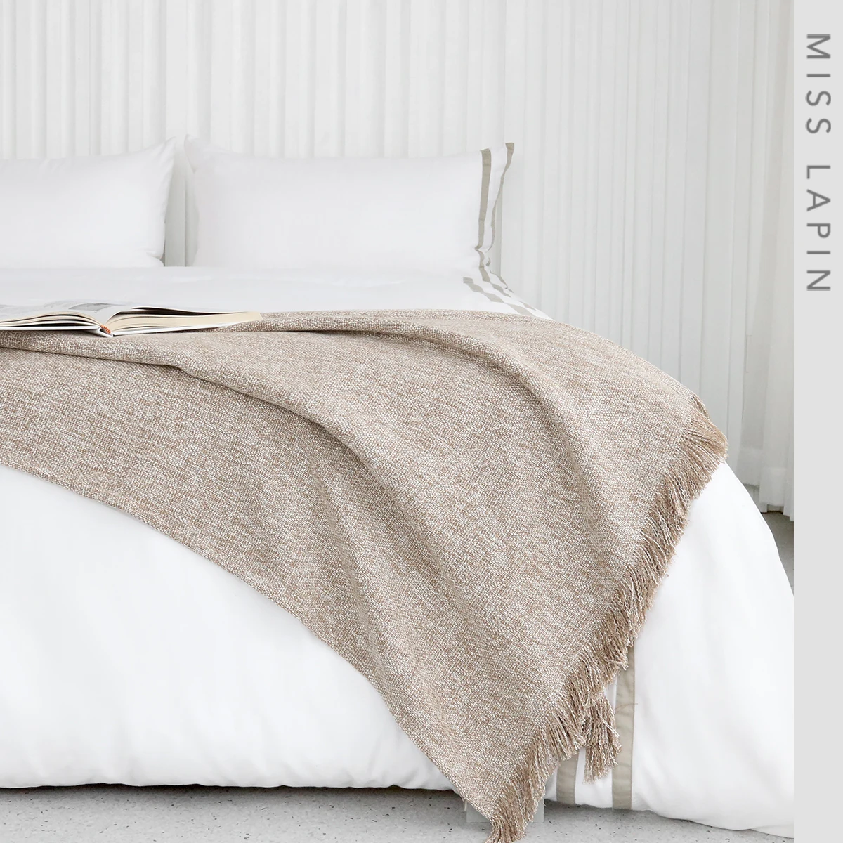 Interior Decor Fringed Gold Blanket Basketweave Texture Woven Designer Bedding Luxury Throw Blanket