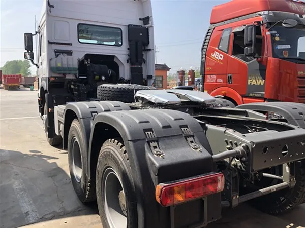 Hot selling original condition LHD  375hp 2015model 10 wheels 6x4 tractor truck howo trailer truck used tractor head for sale