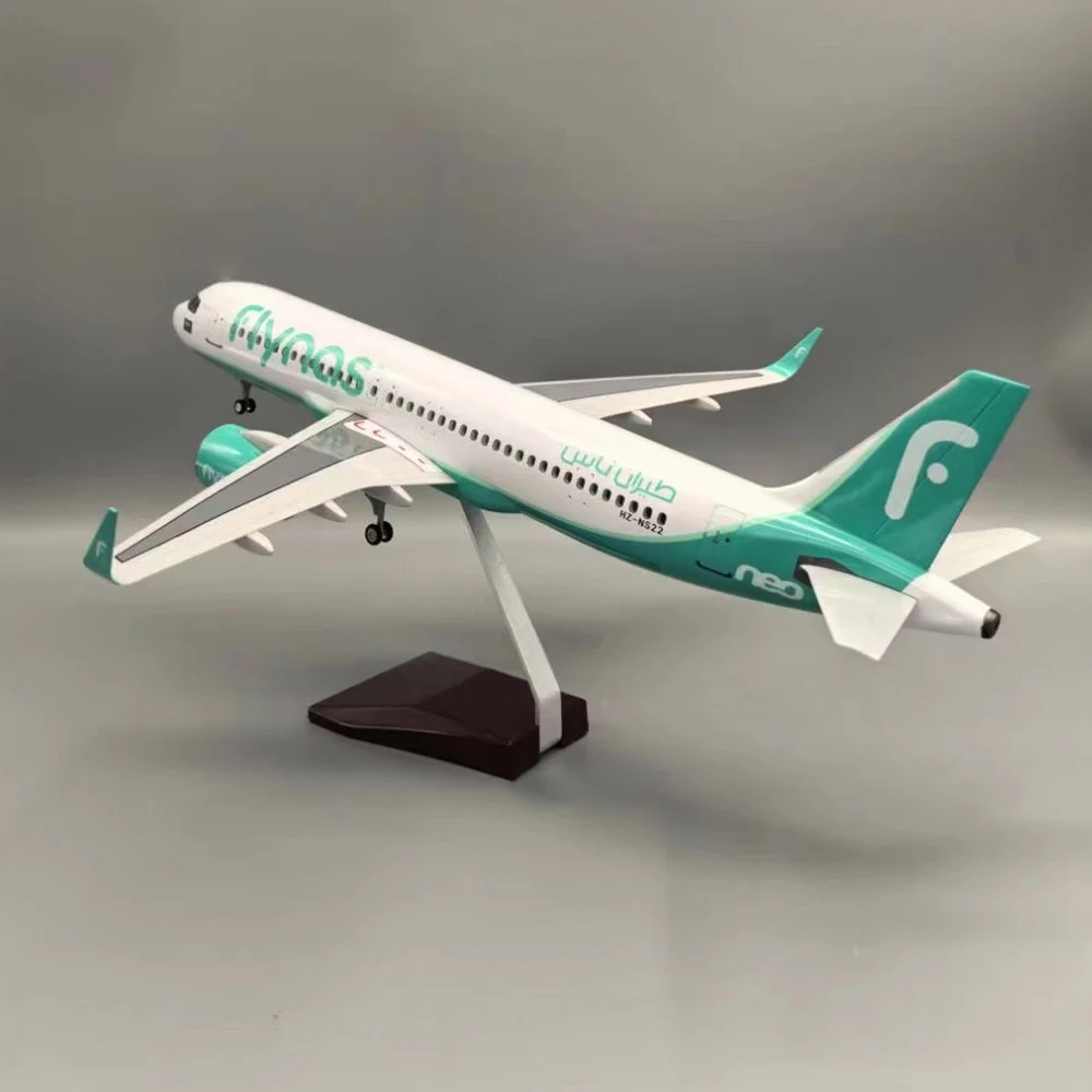 47cm 1/80 Scale Flynas Airlines Airbus A320 Neo Diecast Resin Aircraft Model with Led Light & Landing Gear