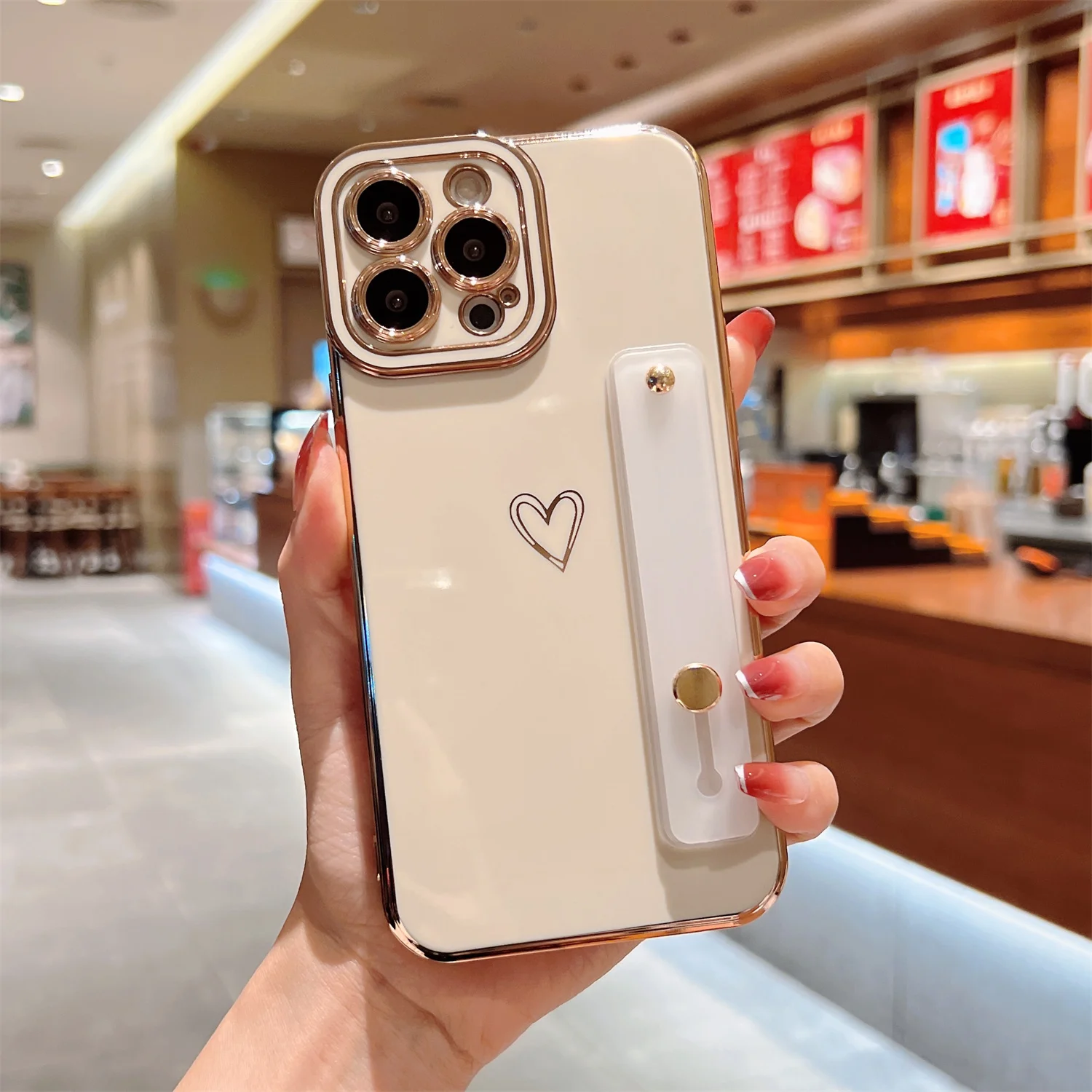 Модный женский чехол для телефона с сердечками девушек iphone 12 13 14 pro max Plus гальванический мягкий из ТПУ ремешком на запястье