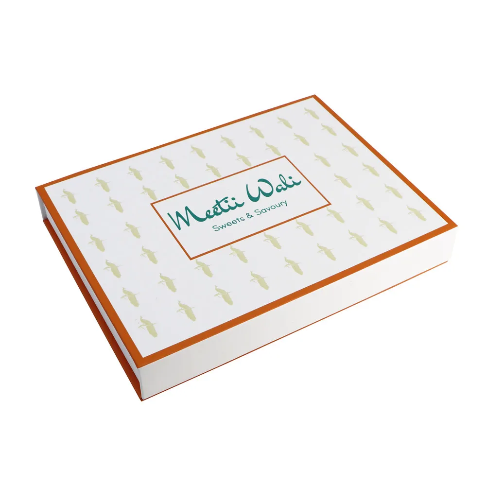 Flap Lid Packaging Biscuit Box Cardboard Bespoke Custom Magnetic Closure Gift Box Cookie Box Customized Makeup Ribbon EVA Foam