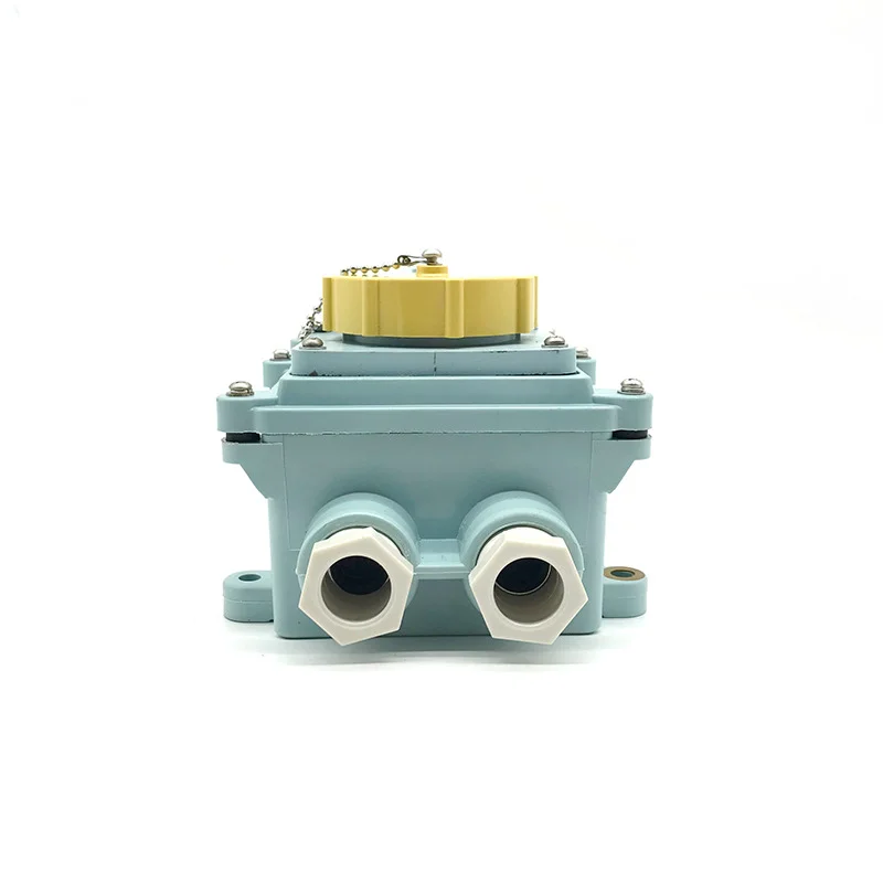 IMPA 792771 Plastic Electric Switch Socket 100-130V 16A 2P+E MarineReceptacle With Lock