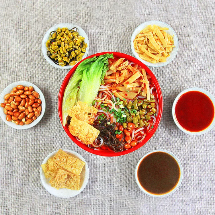 Wholesale in Plastic Tray Fresh Kelp spicy Luosifen Noodles