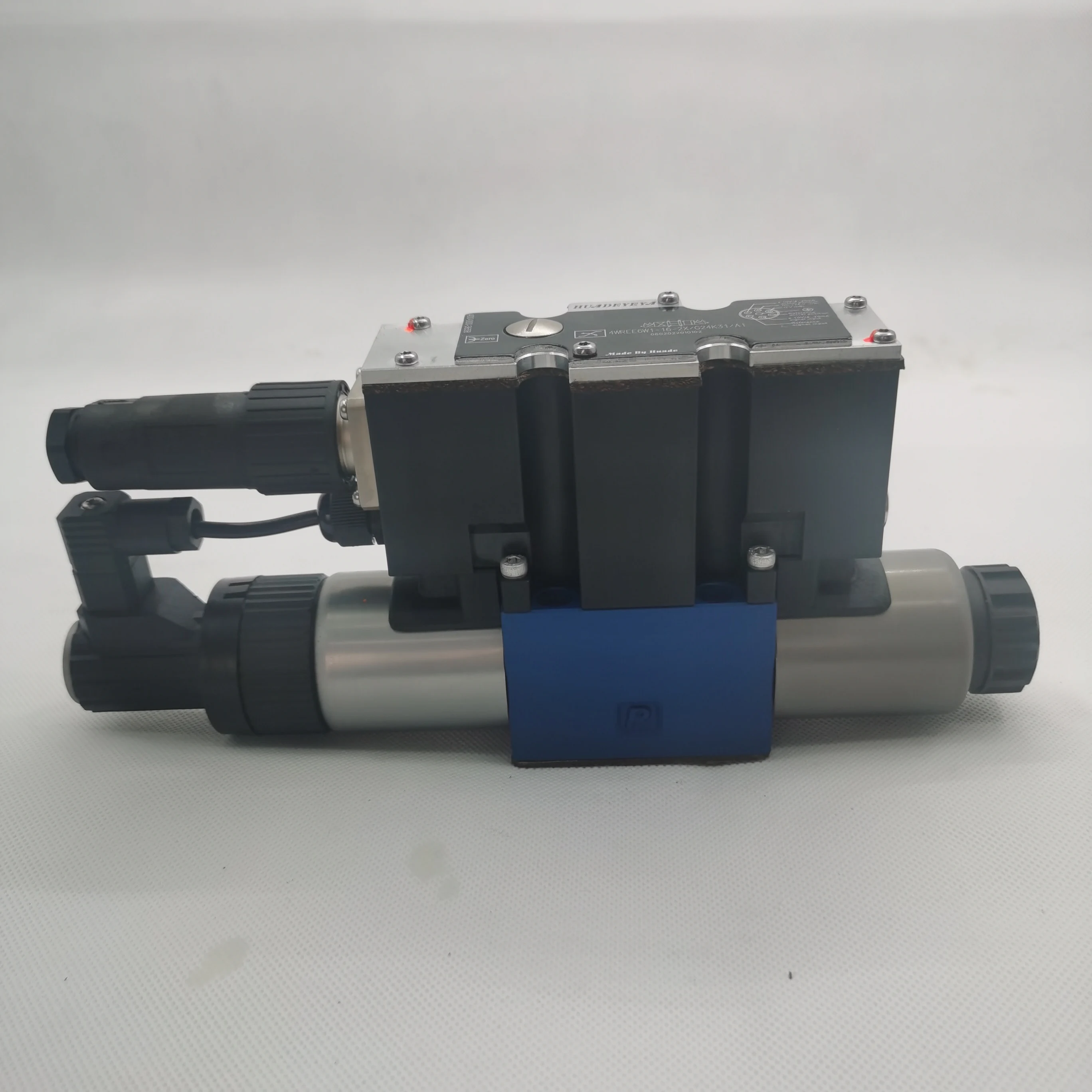 Manufacturer direct selling high-quality  Rexroth proportional valve  4WREE6W32-2X/G24N9K31/A1M