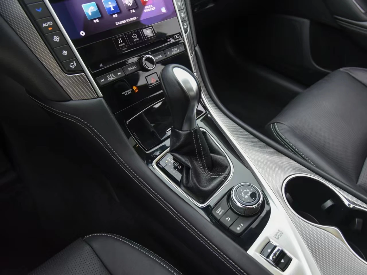 Infiniti Q50L 2016 модель 2 0 T Eur 5 бензиновый Подержанный автомобиль