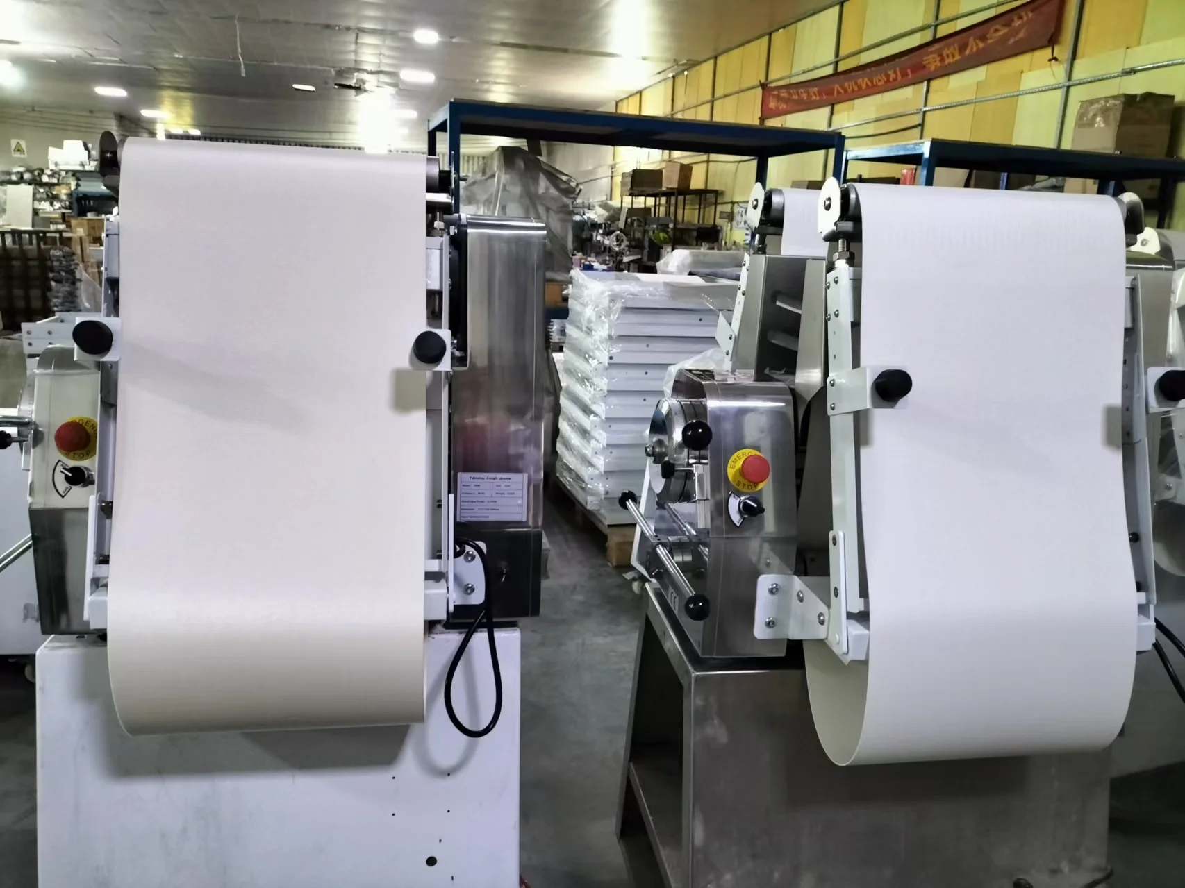 Electric Automatic Puff Pastry Dough Sheeter Machine Cheap Price Roller Bread Croissant Sheeter Machine For Bakery