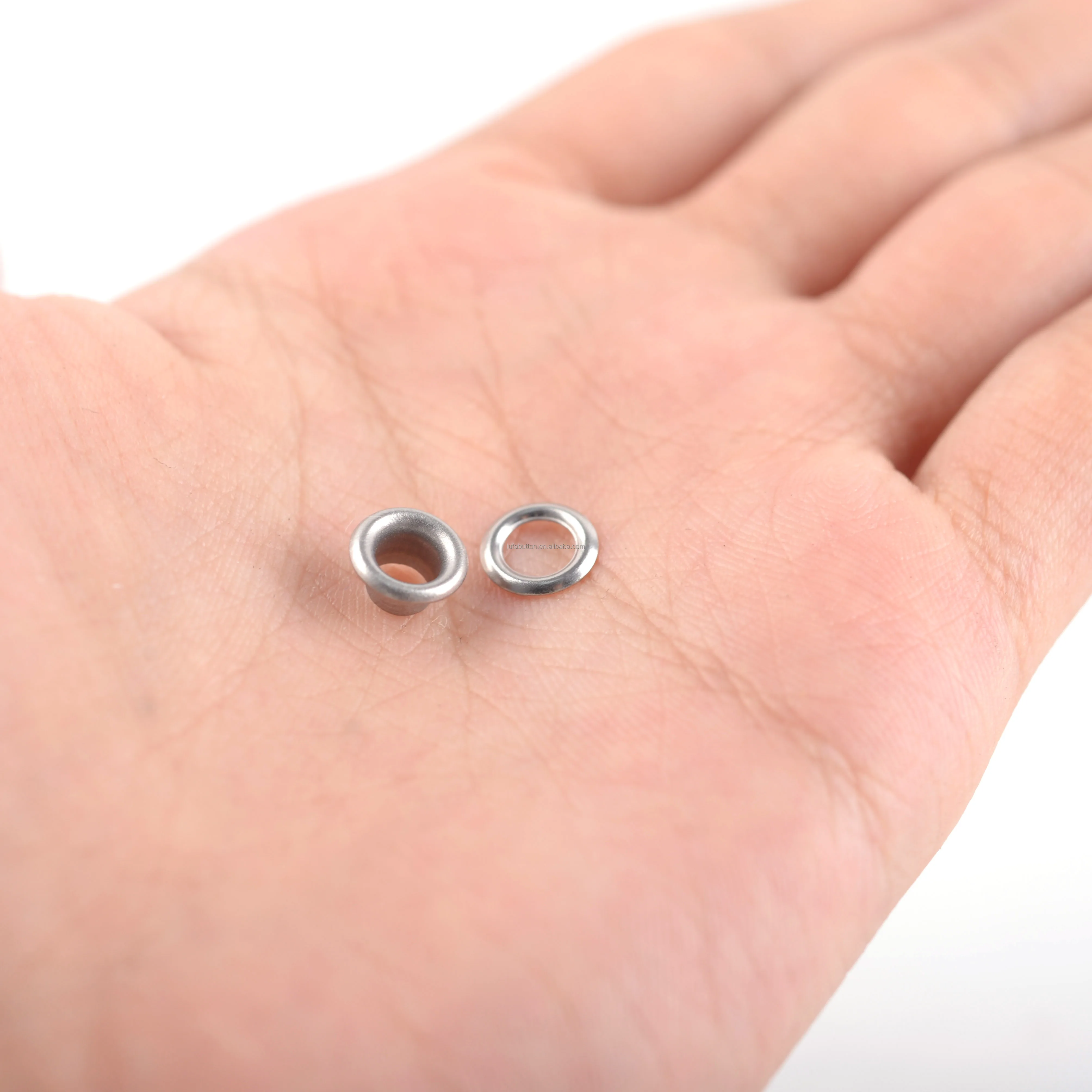 Factory 304 Stainless Steel 5mm Hole Eye Button Threading Eyelets Core Grommet for DIY Jewelry Leather Belt Shoes