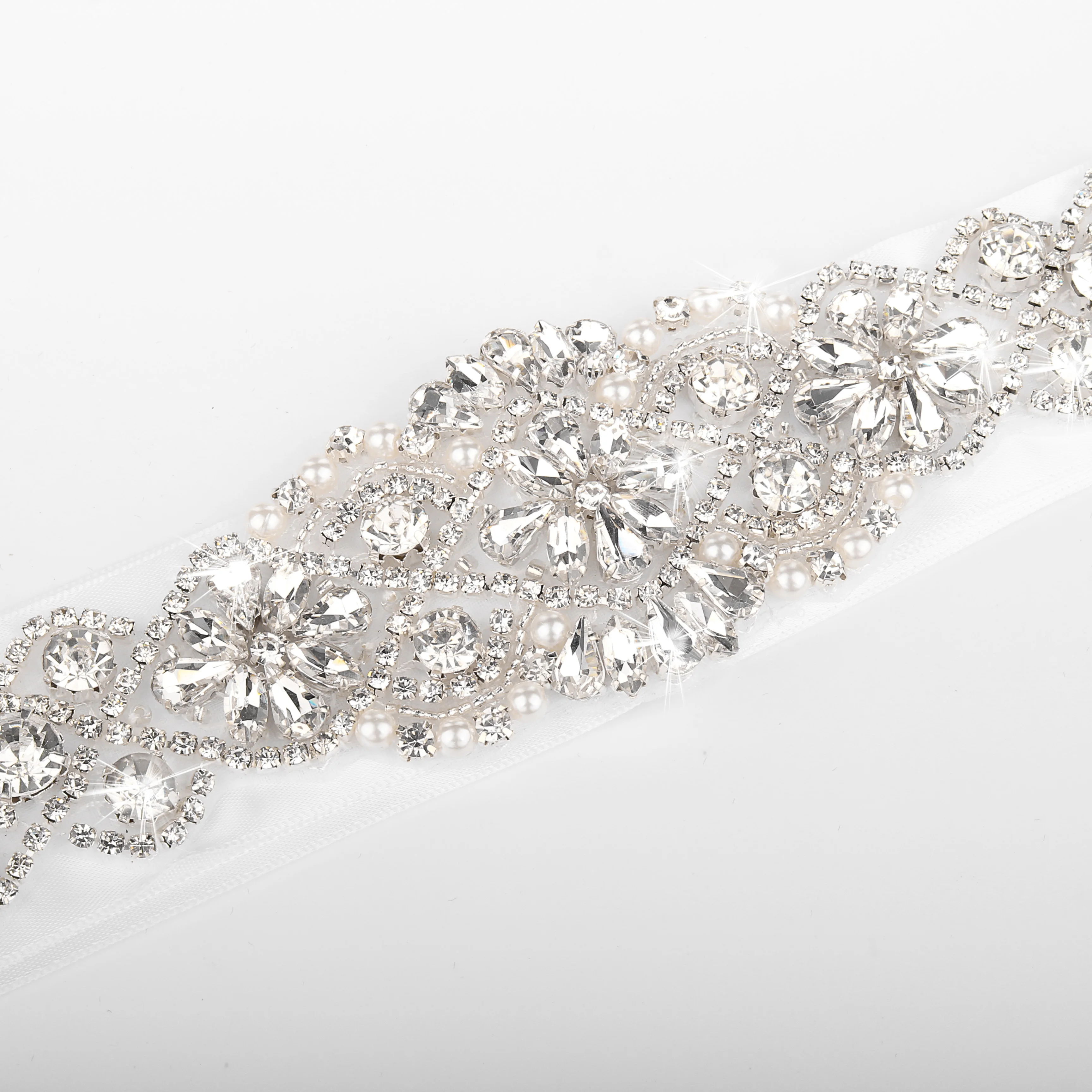 
White Diamond Flower Elegant Woman Belt Fashion Design For Dress, Wedding Bridal Pearl Belt 