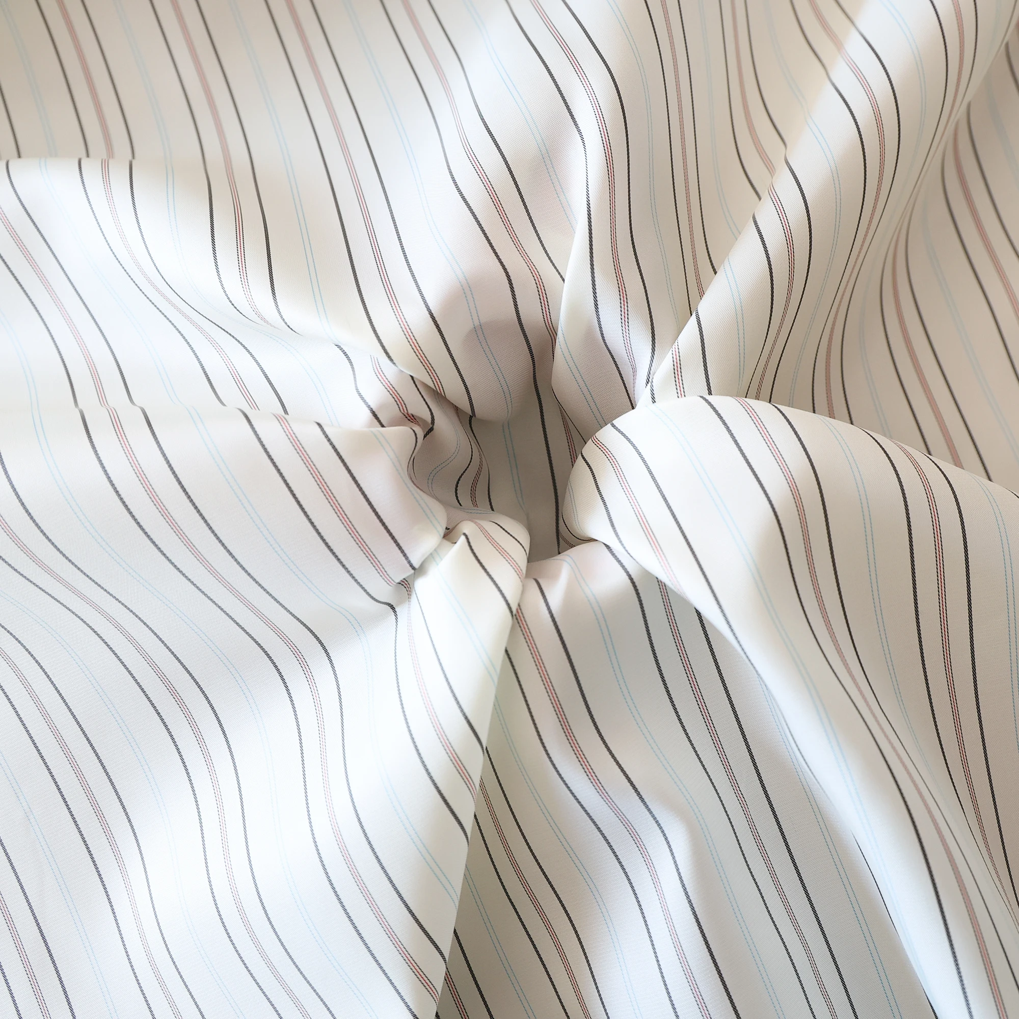 Горячая Распродажа саржевая пряжа окрашенная подкладочная ткань для одежды полиэстер шелк атласная ткань