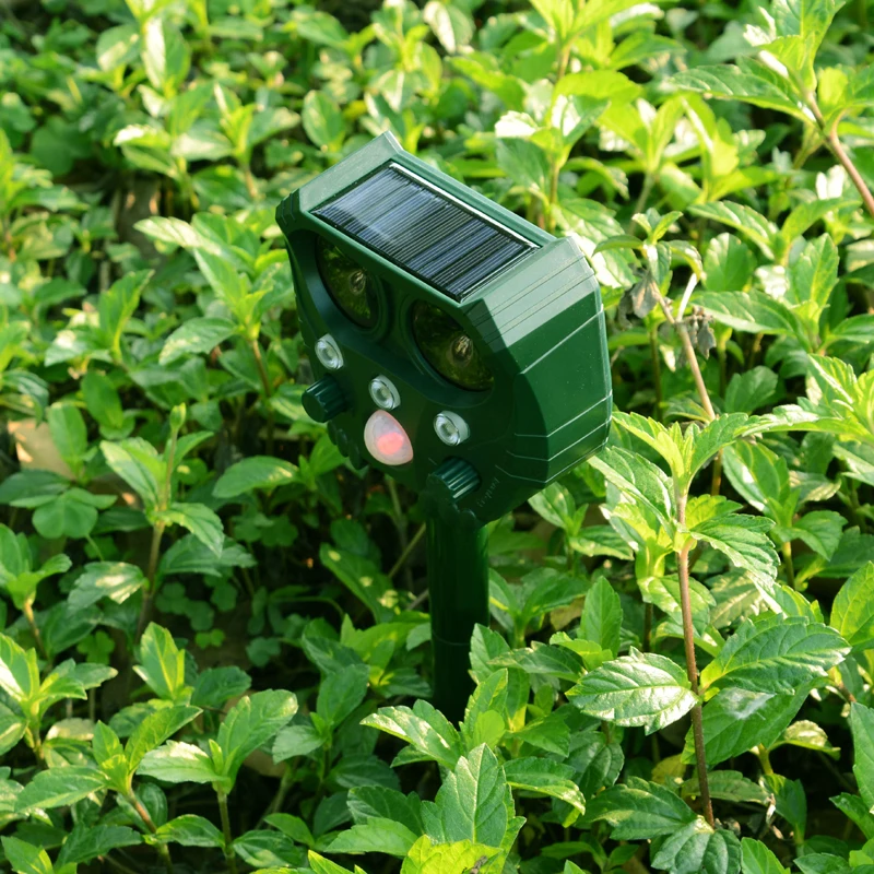 Outdoor Farm Garden Wild Dog Raccoon Deer Solar Animal Repellent Ultrasonic Repeller
