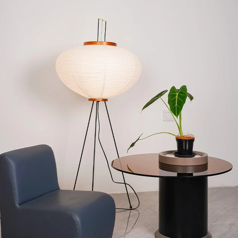 High Quality Modern Minimalist Italian Design Art Floor Lamp Metal Tripod with White Rice Paper Lamp Shade Ra 85 and Lm/w 85
