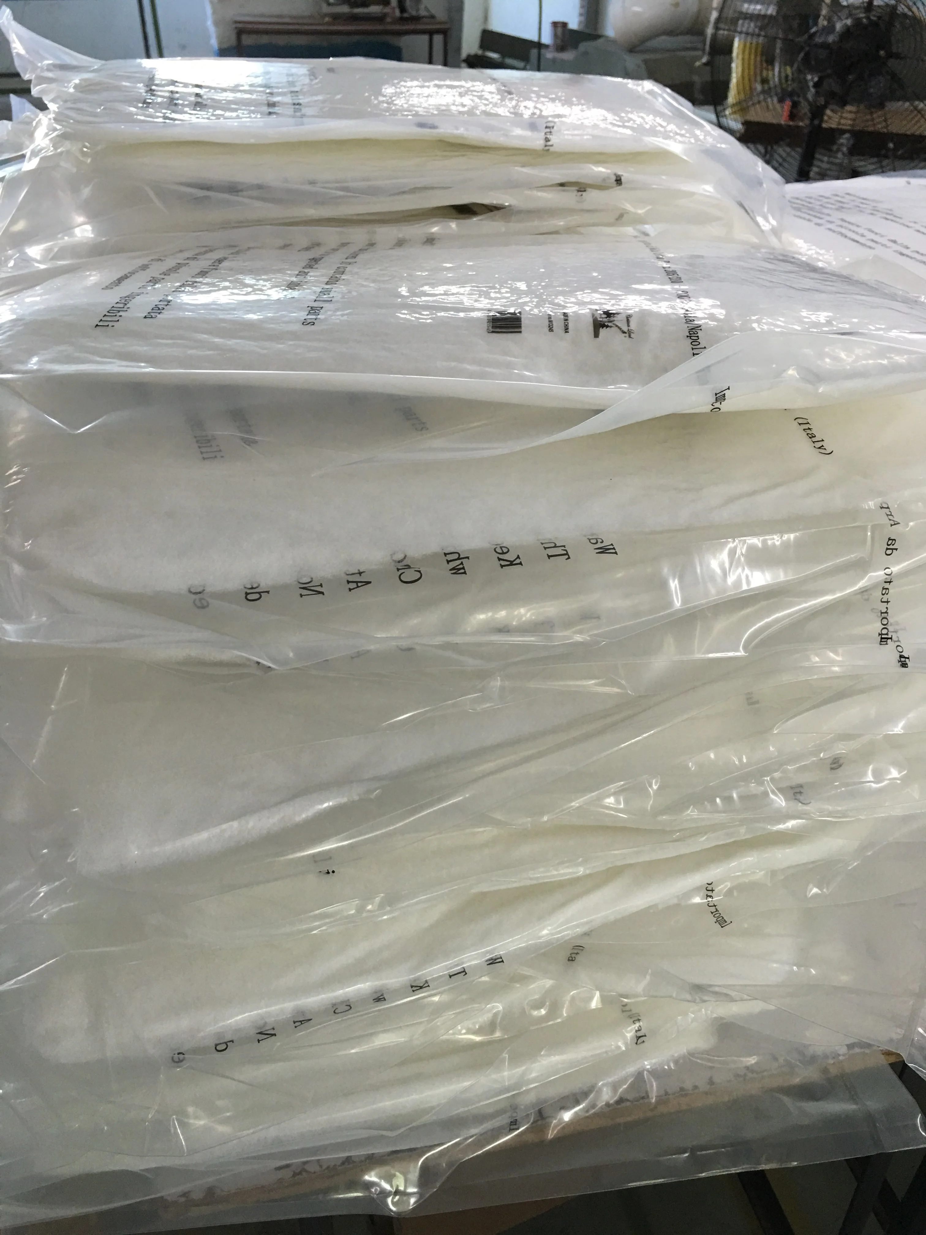 
Factory directly price of 30G vacuum packing fiberfil for pillows ,dolls ,stuffed toys and carfts 