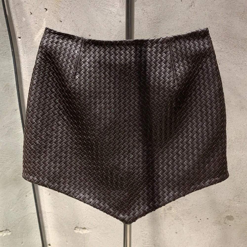 Fashion design mini skirts women sexy short real leather skirts brown knitted leather skirt