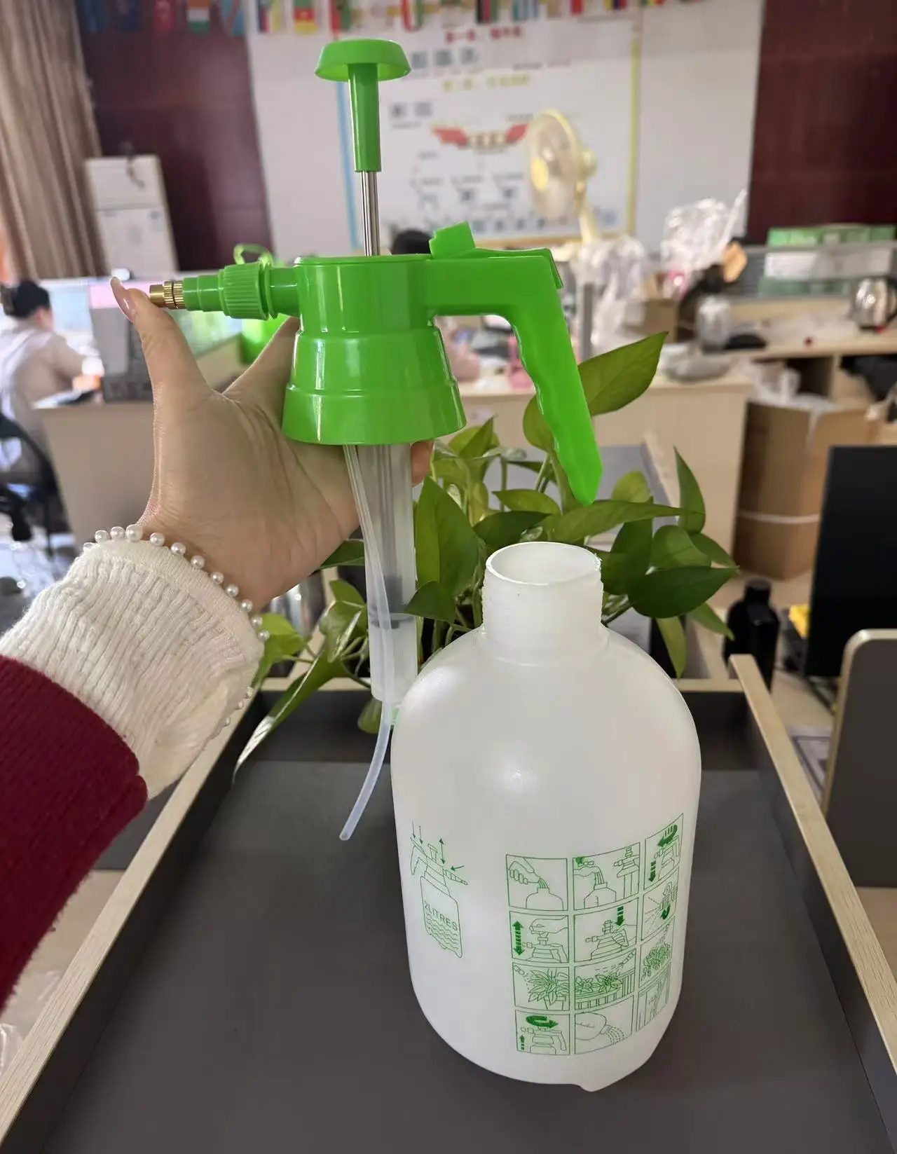 Портативный 2L ручной садовый флакон насос распылитель насадки зеленый