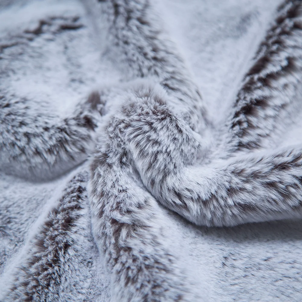 Lightweight Professional Soft Warm Faux Fur Throw Blanket Wearable Fluffy and Plush Home Textiles Blanket