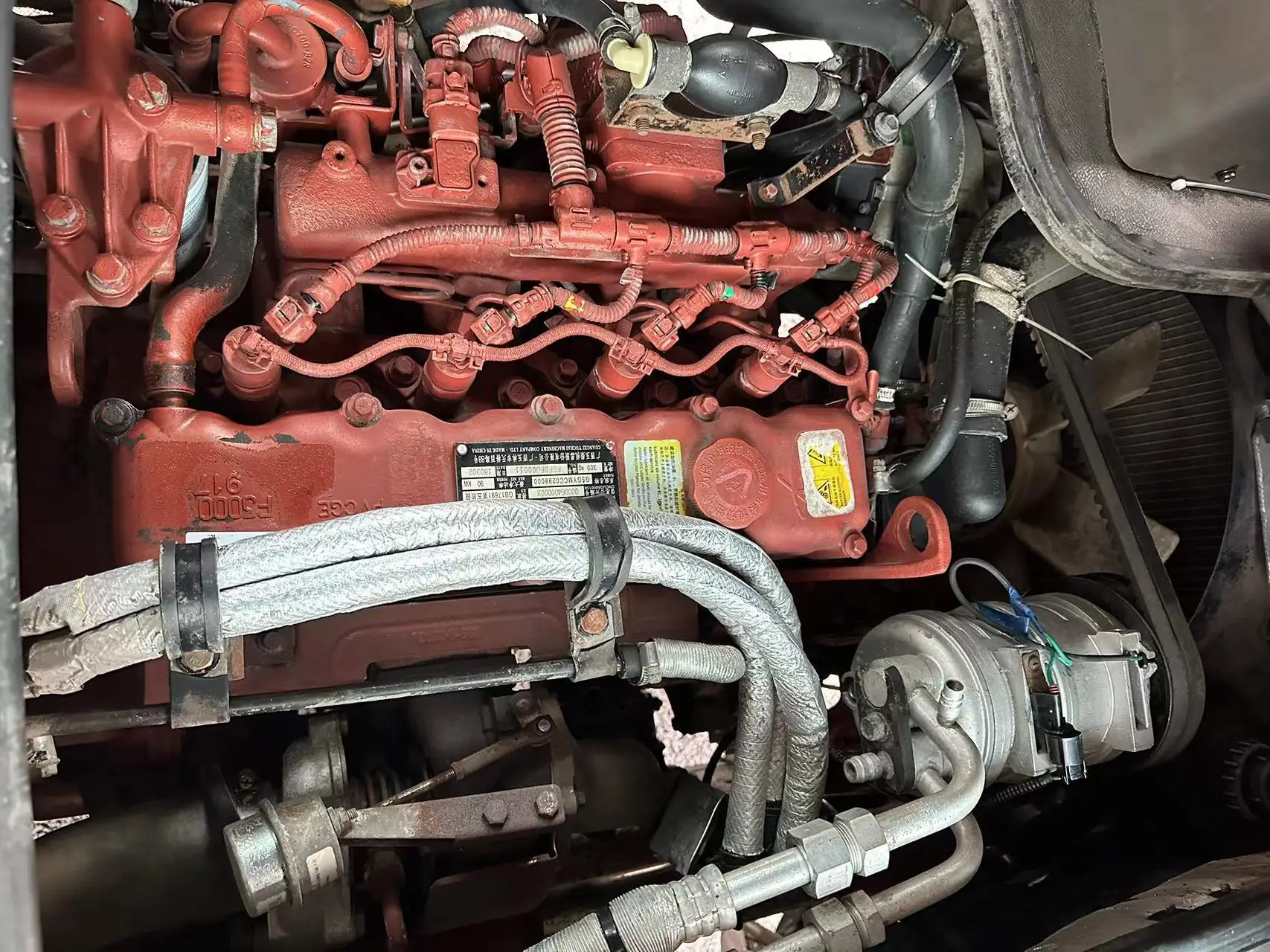 23-Seater Luxury Minibus Used Coach Bus with 4L Engine Manual Transmission Euro 4 Emission Standard for Sale