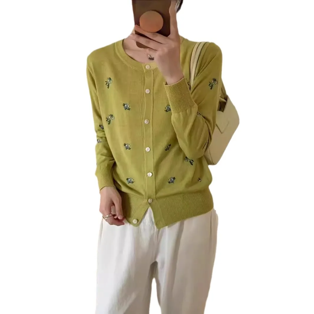 2024 autumn new simple female cardigan small floral embroidery Korean system looks young