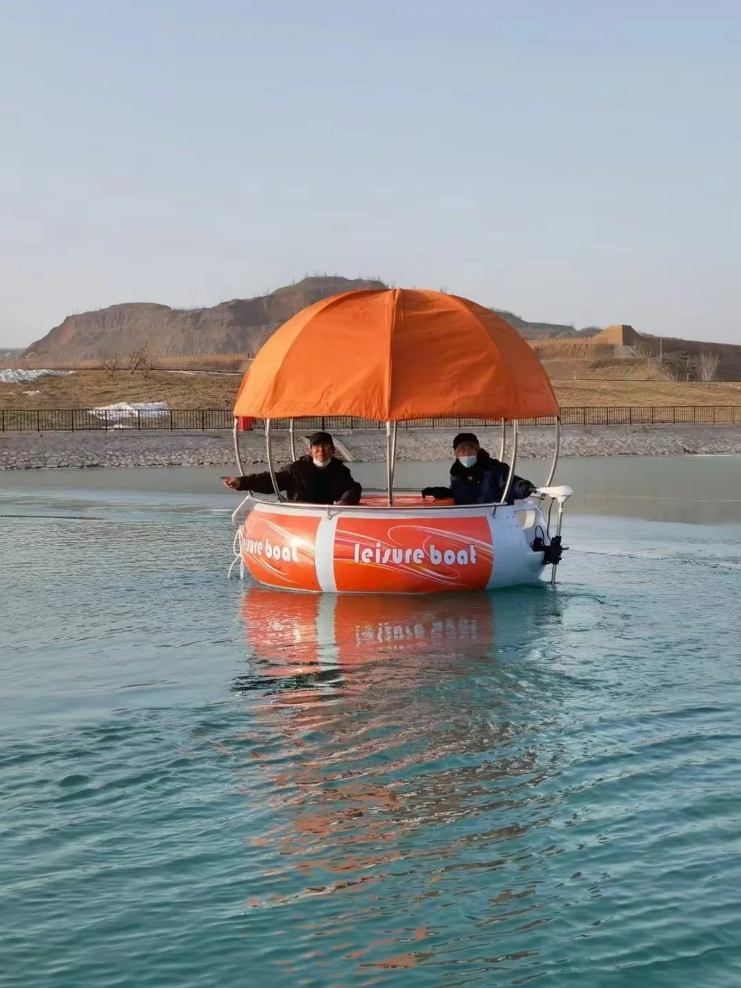 BBQ leisure boat 8 person Round barbecue donut boat