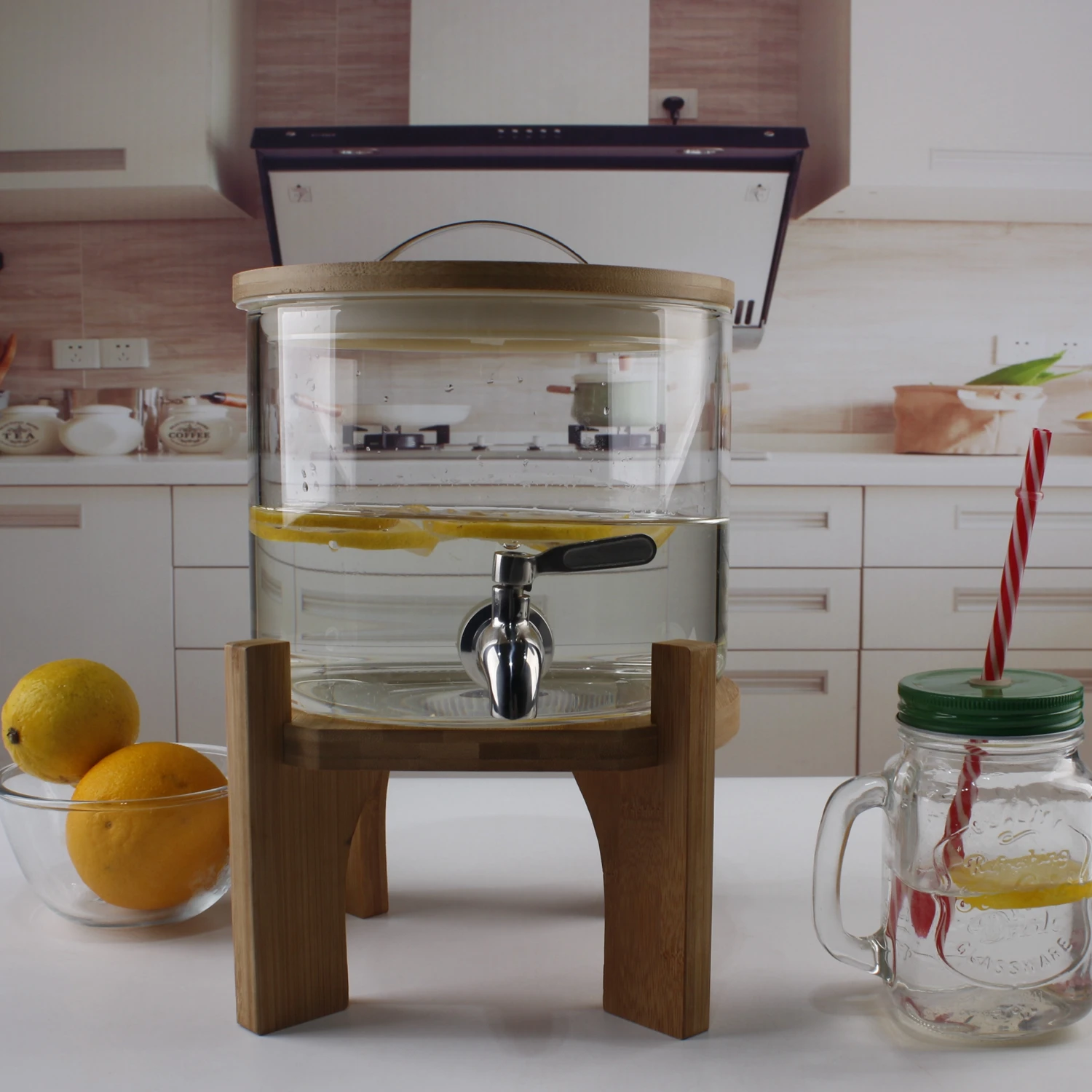 Newly-launched high-grade luxury ferment jar, wine and juice glass drink dispenser with bamboo  frame and bamboo  lid.