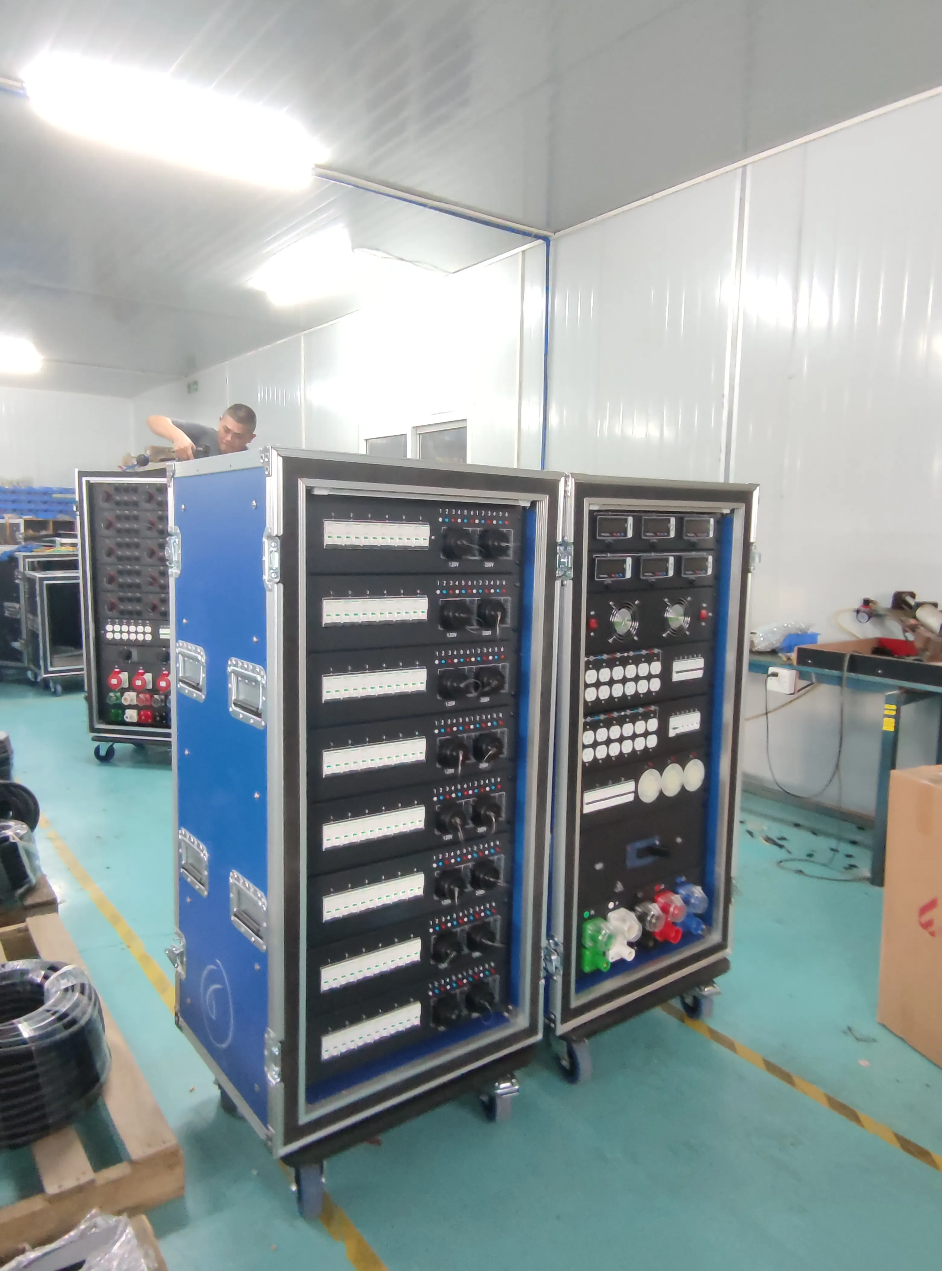 Best Quality 19 core socapex electrical Box Mobile Power AC Distribution boxes for indoor stage sound&lighting