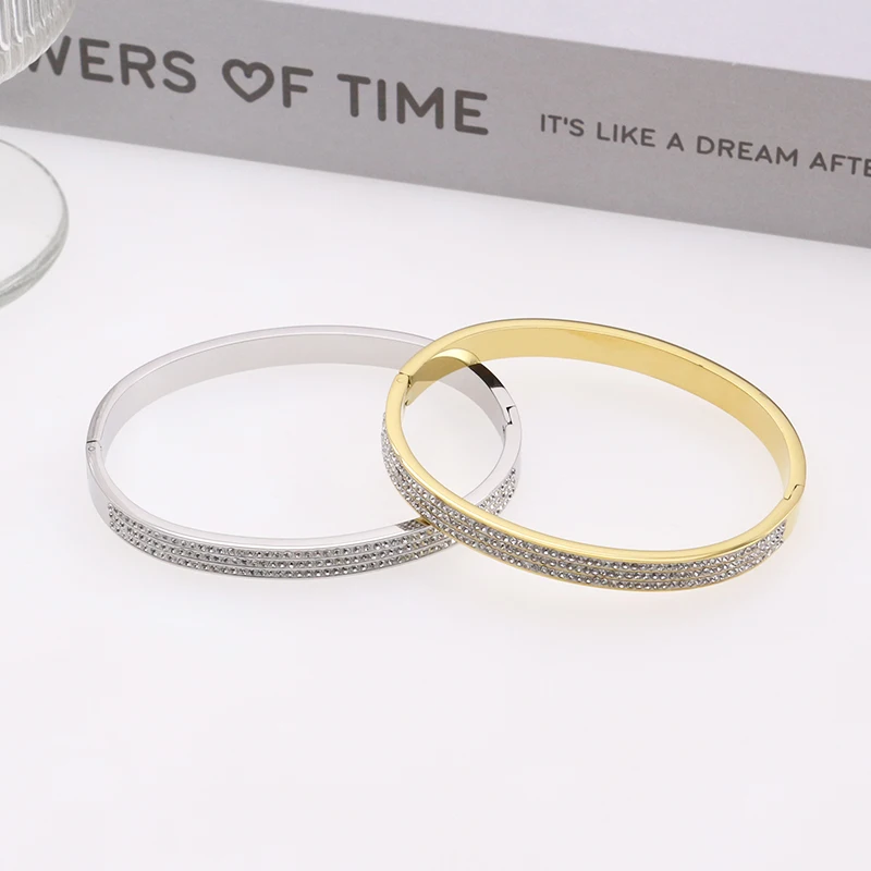 Fashion Temptation Stainless Steel Bracelet for Unisex Stylish Jewelry Bangles for Party Trendy and Personal for Women