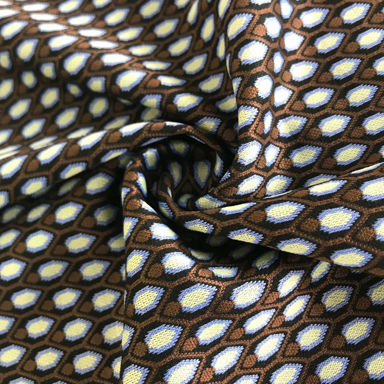 Новый стиль популярный шестиугольный точечный переработанный 92% полиэстер 8% спандекс стрейч трикотажная жаккардовая ткань для ткани