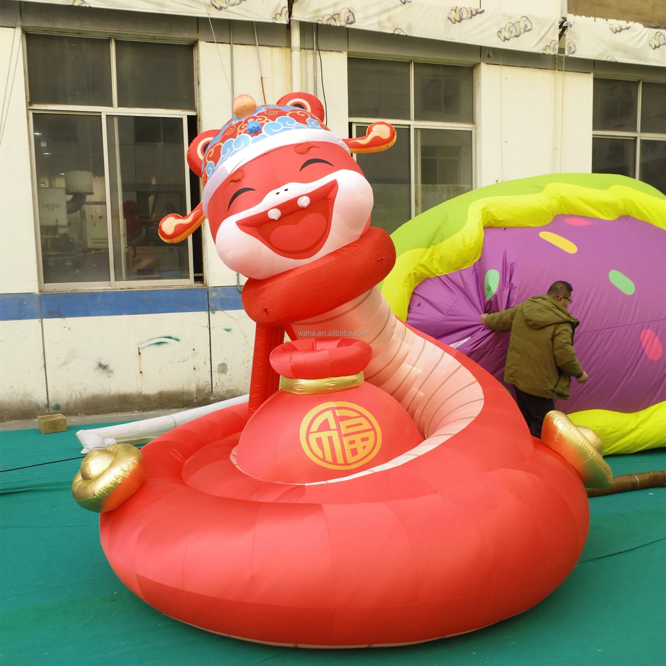 Cute Outdoor Inflatable Cartoon Snake with Drum Custom New Year Inflatable Snake Mascot for Decoration