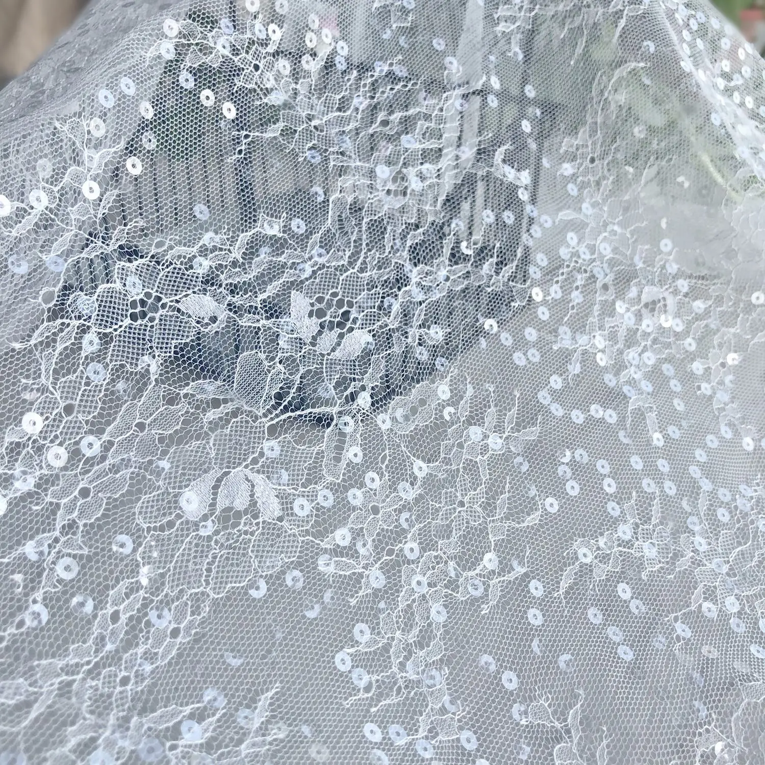 Wholesale K2013 Eco-Friendly Satin & Hollow Sequin Nylon Lace Fabric Fashionable for Wedding Dresses