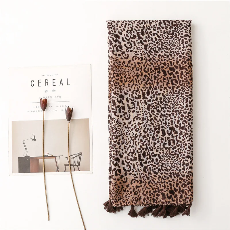 Newest Arrival Women Scarf Fashion Animal Leopard Soft Viscose Scarves Hijabs Brown Camel Leopard Pattern Printed Cotton Shawl