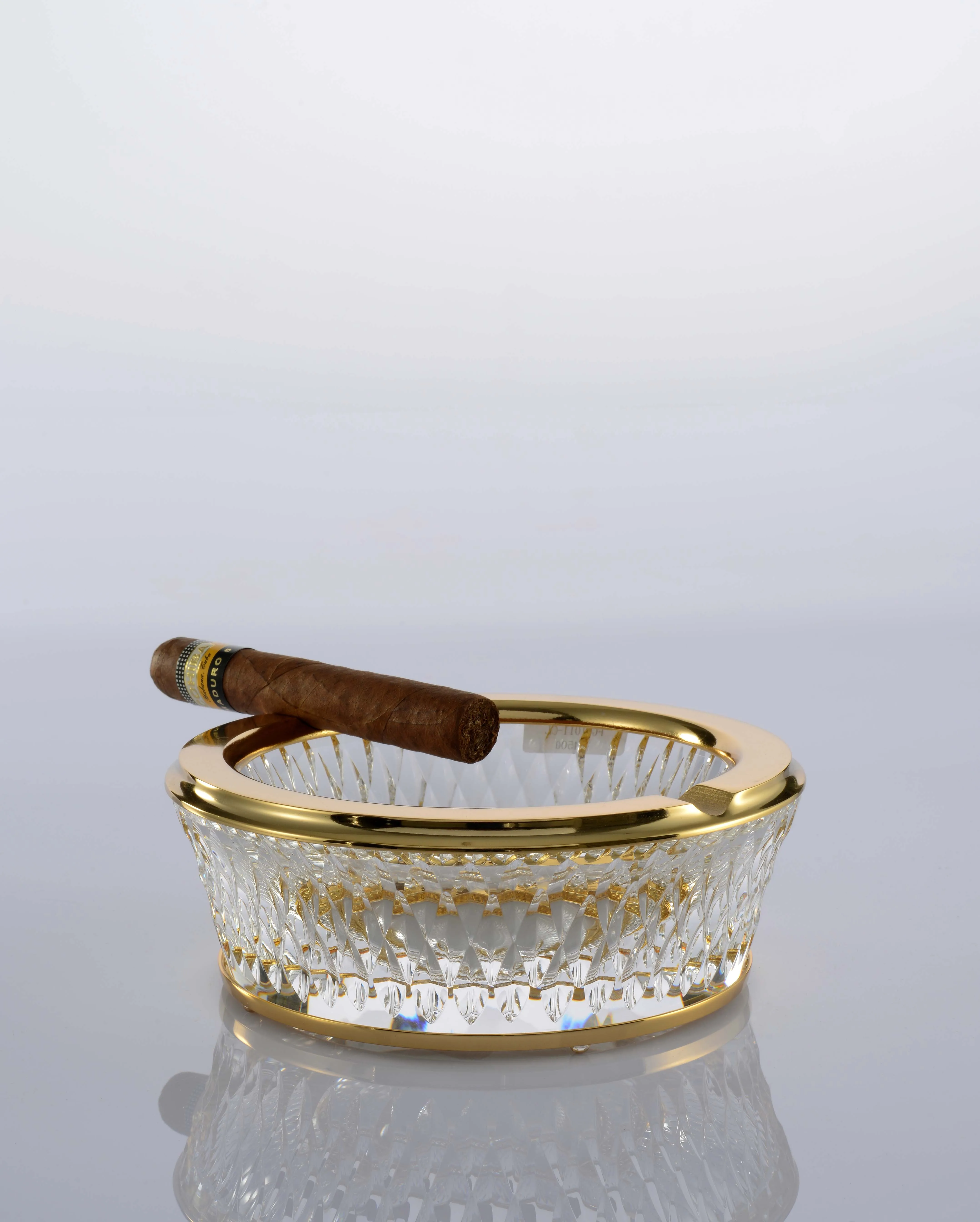 Creative Modern Personalized Crystal Ashtray Cigar Ashtray for office decoration