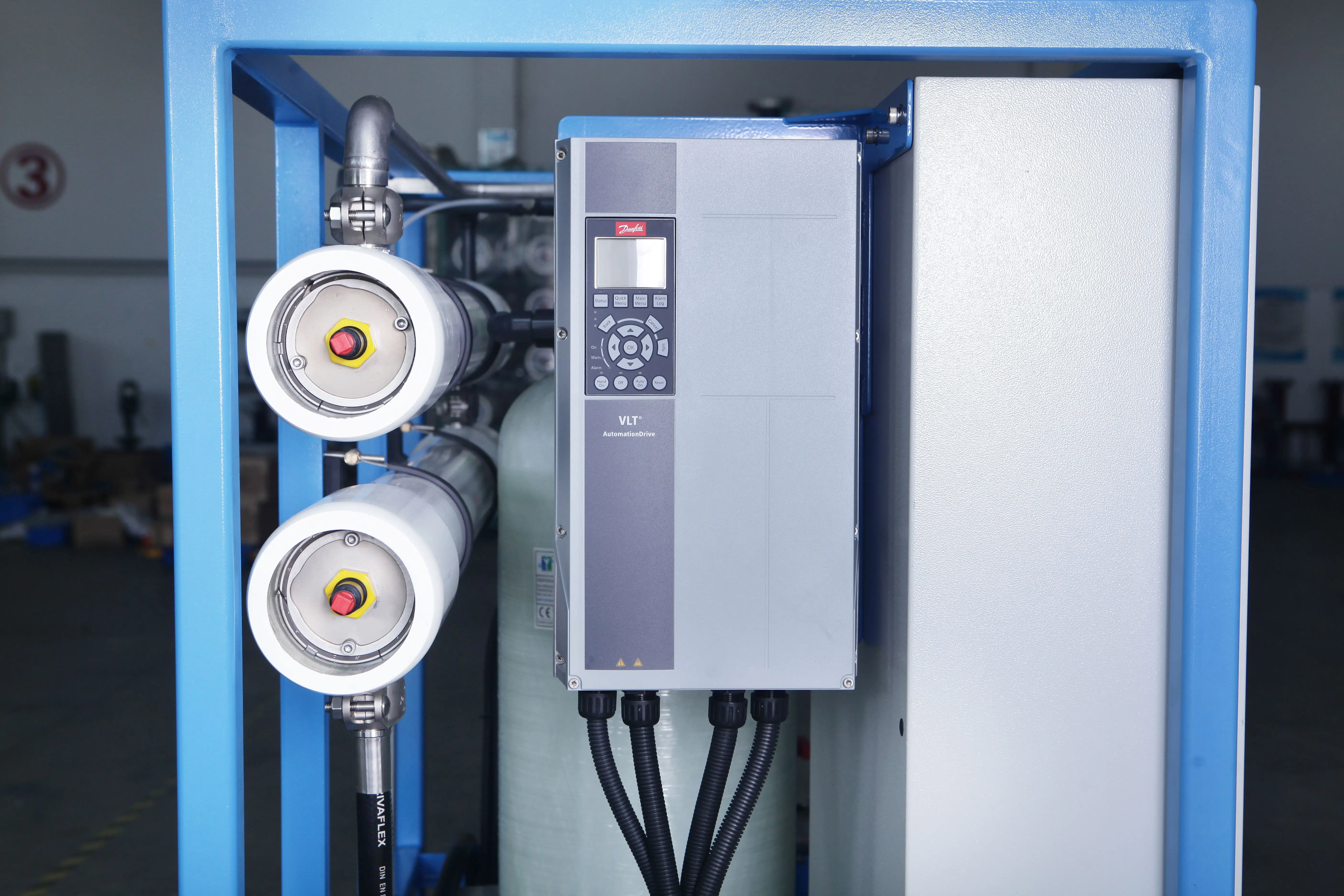 Skid seawater desalination system