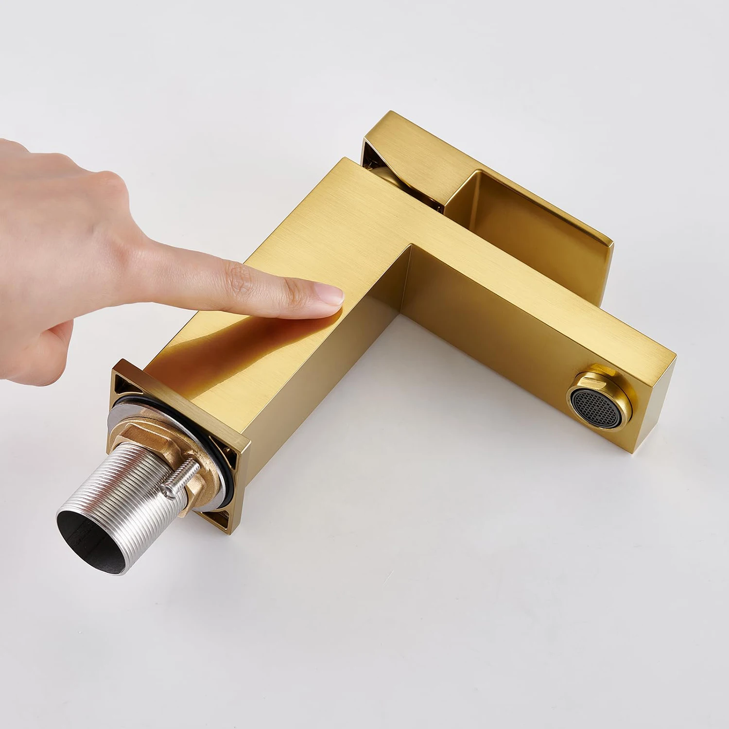 China Sanitary Factory Modern Style Brushed Gold 59% Solid Brass Basin Faucet Deck Mounted Bathroom Faucet