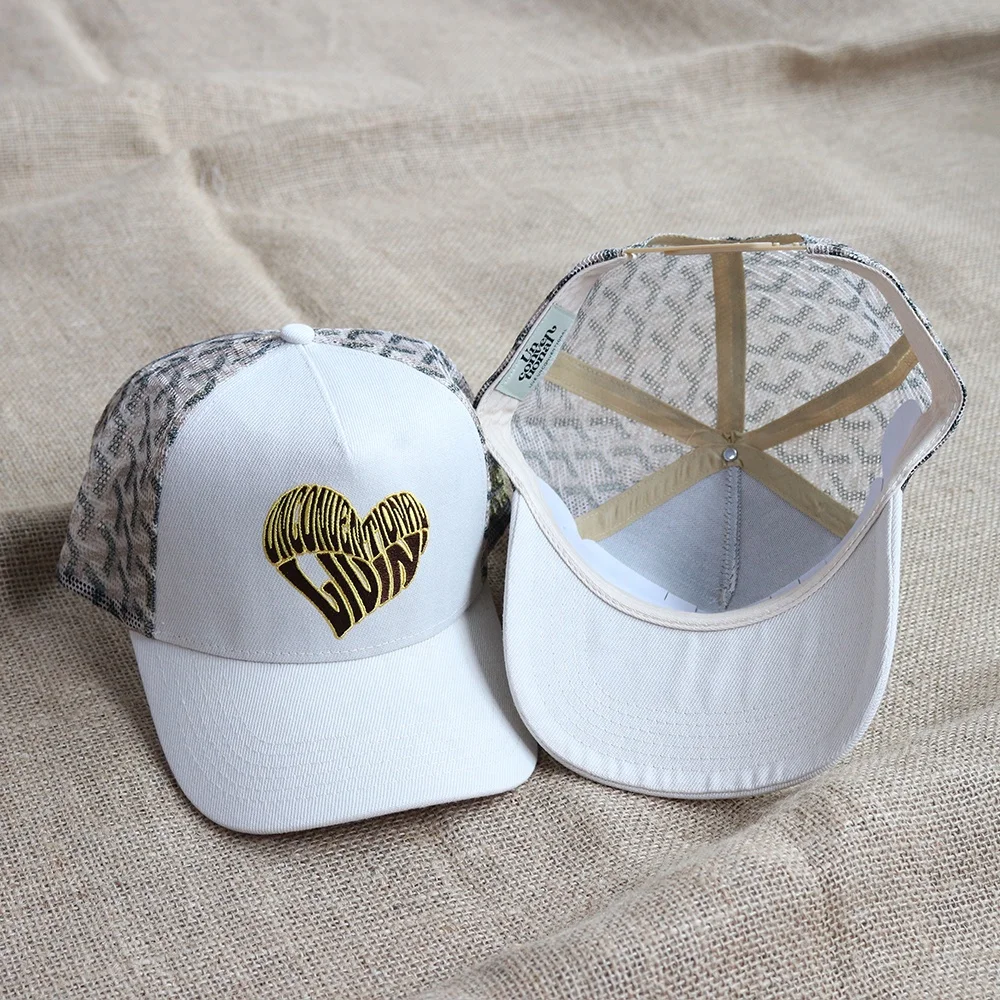 2024 High quality Fashion Custom Logo New Design Curve Brim Mesh Embroidery 5 Panel Trucker Hat for Men and Women